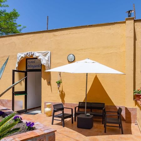 ホテル La Valle Del Mingardo San Severino エクステリア 写真